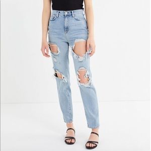 Size 27 high rise Urban Outfitters mom jeans